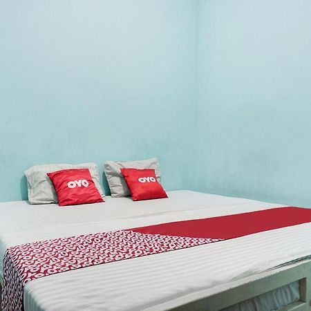 Oyo 91754 Wisma Tiqita Syariah جاكرتا المظهر الخارجي الصورة
