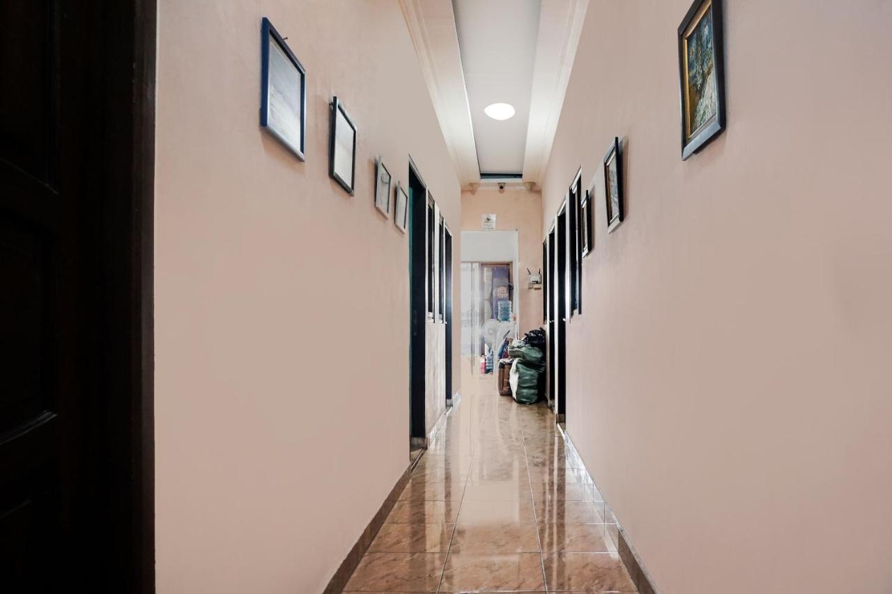 Oyo 91754 Wisma Tiqita Syariah جاكرتا المظهر الخارجي الصورة